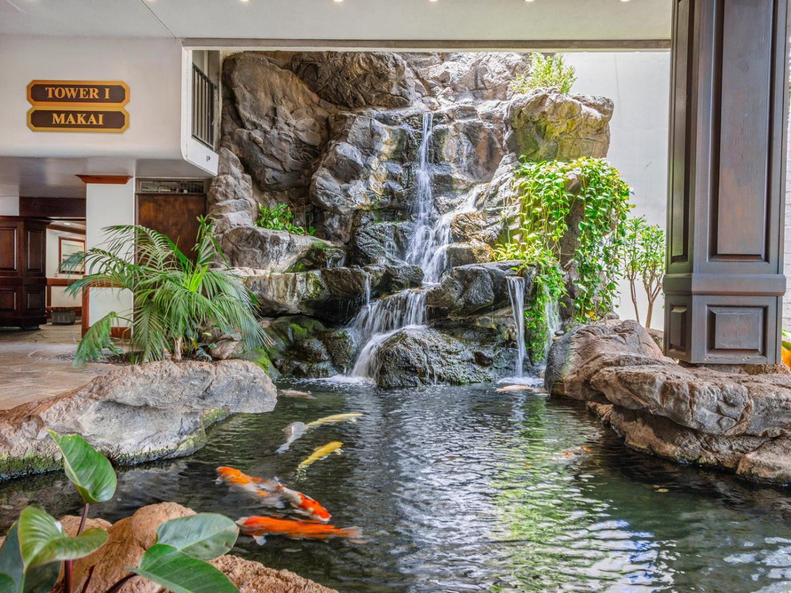 Tropical Escape, Ocean Views With Parking Honolulu