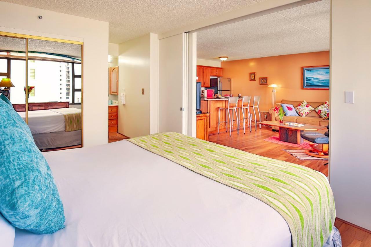 Apartment Tropical Escape, Ocean Views With Parking *
