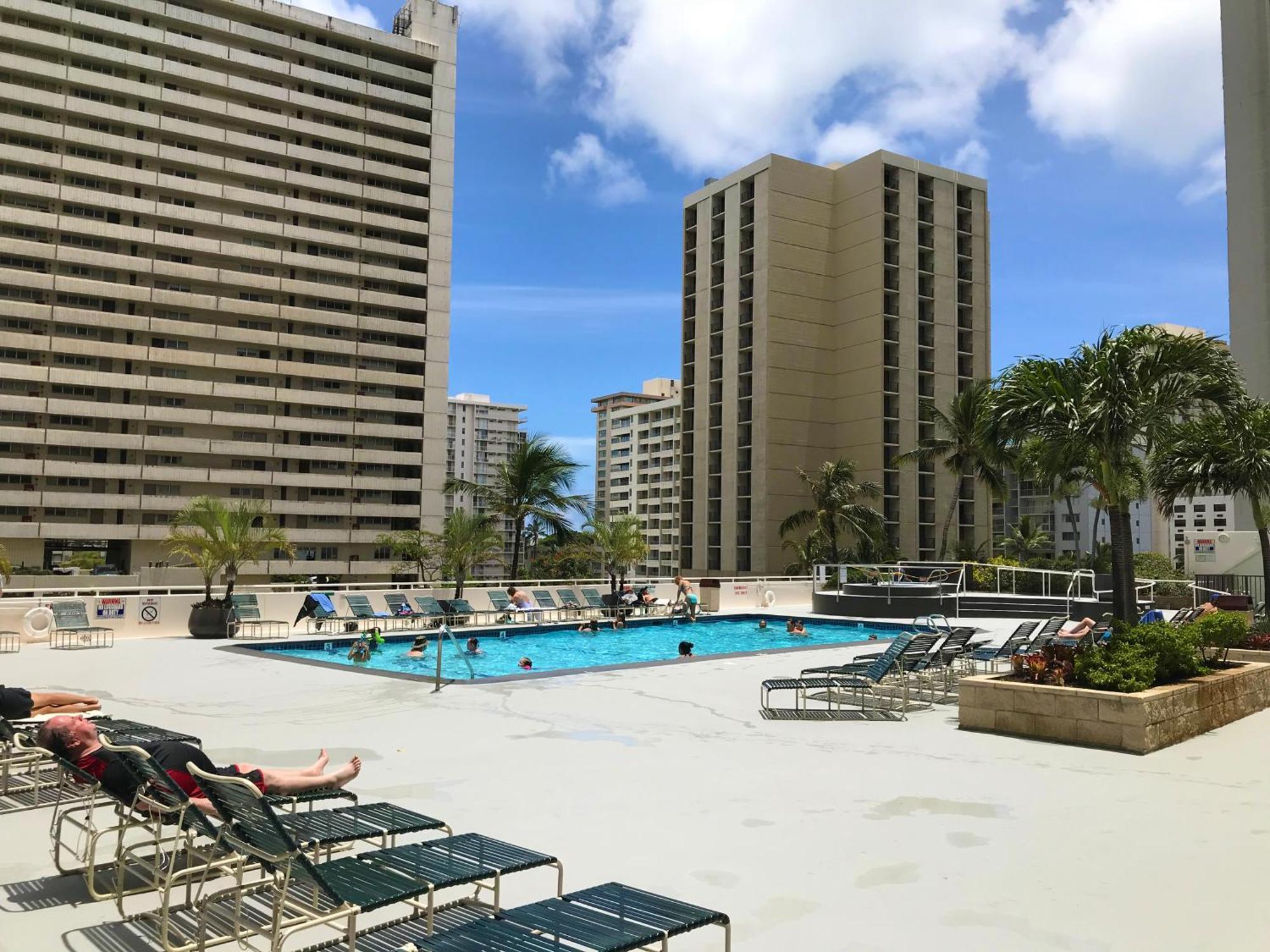 Tropical Escape, Ocean Views With Parking Apartment