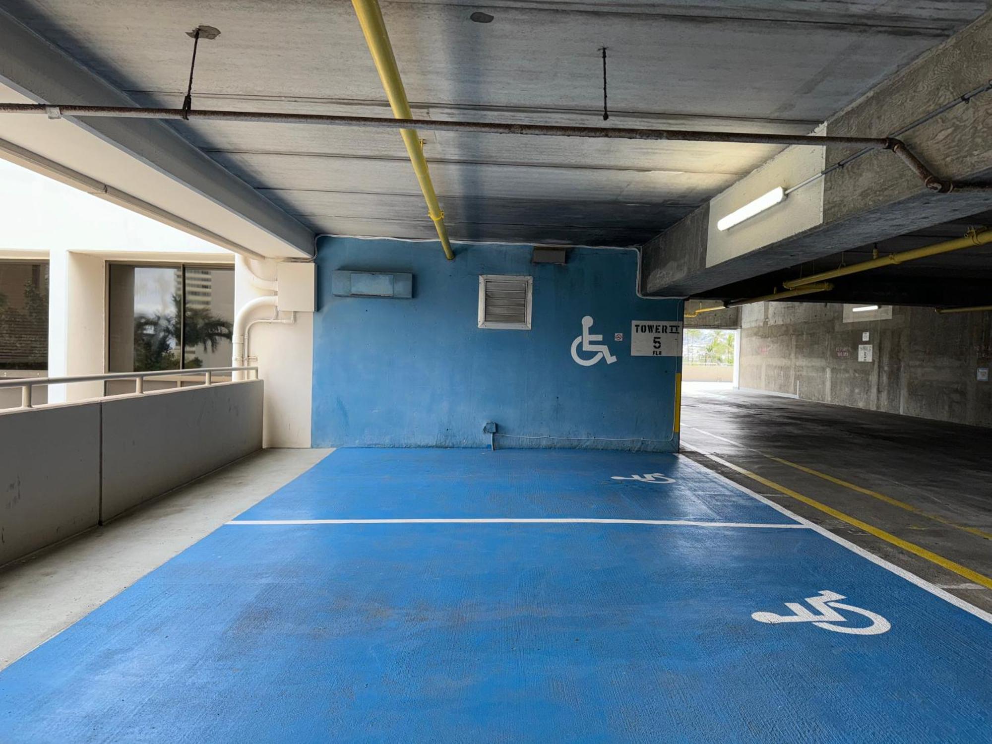 Tropical Escape, Ocean Views With Parking Honolulu